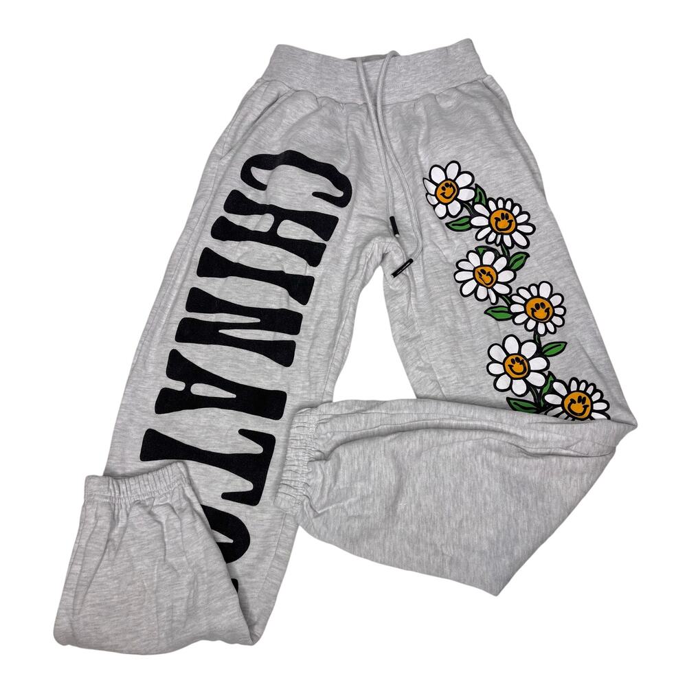 Chinatown Market Men’s Gray Sweatpants Smiley, Happy Daisy S